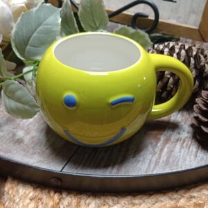 NWT Winking Smiley Face Yellow Mug